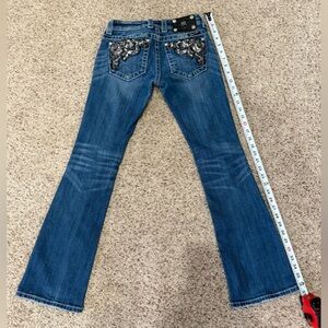 Miss Me embellished boot cut jeans size 24 with embellished pockets. JE5387BR